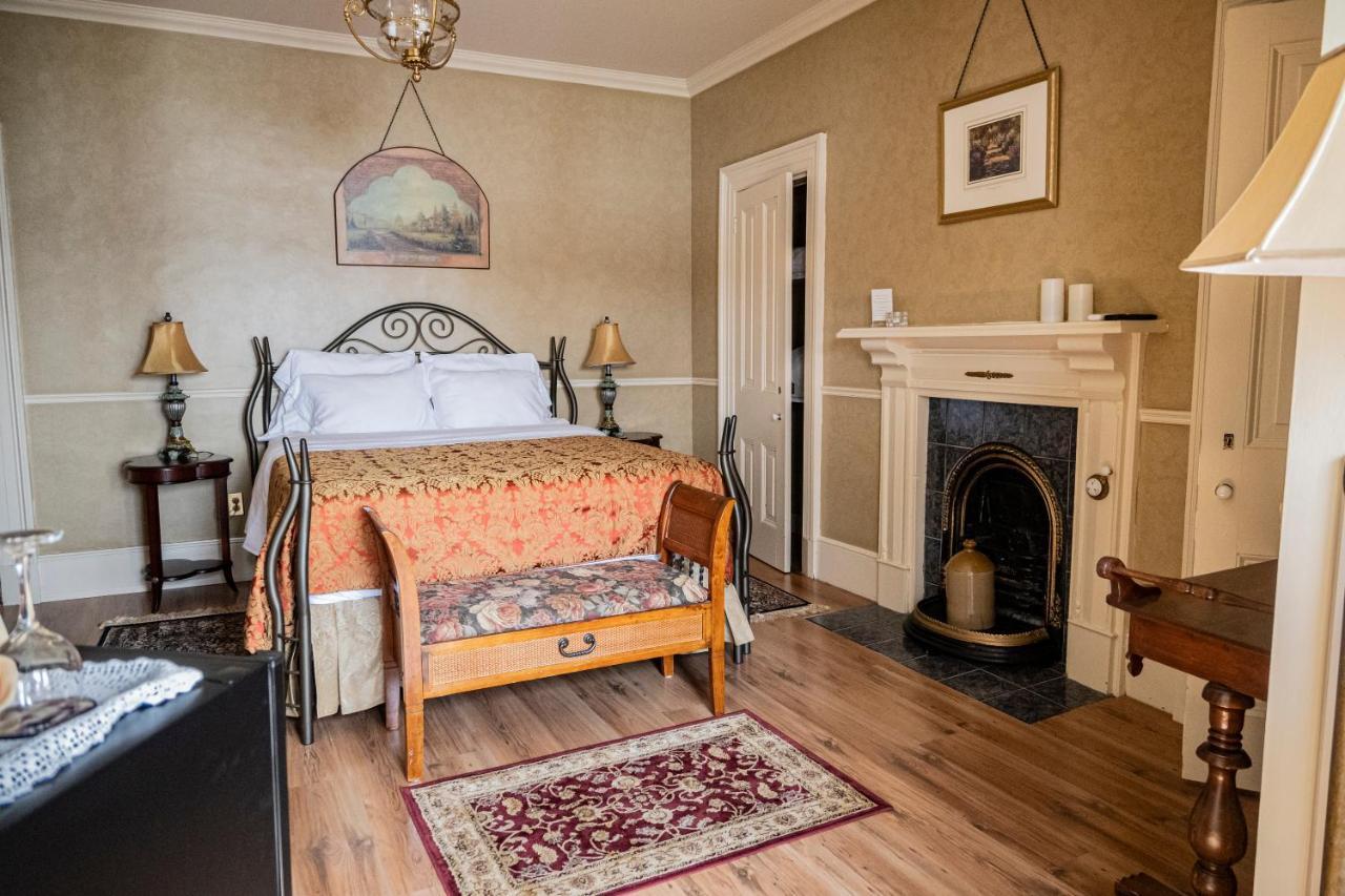Belle View Manor Inn Harbour Grace Екстериор снимка
